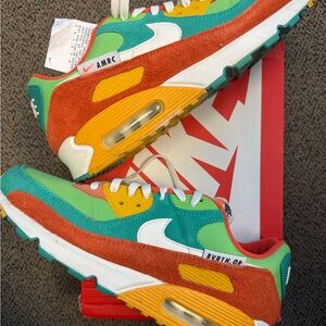 Nike Air Max 90 SE Running Club - Retro Runner Sneakers